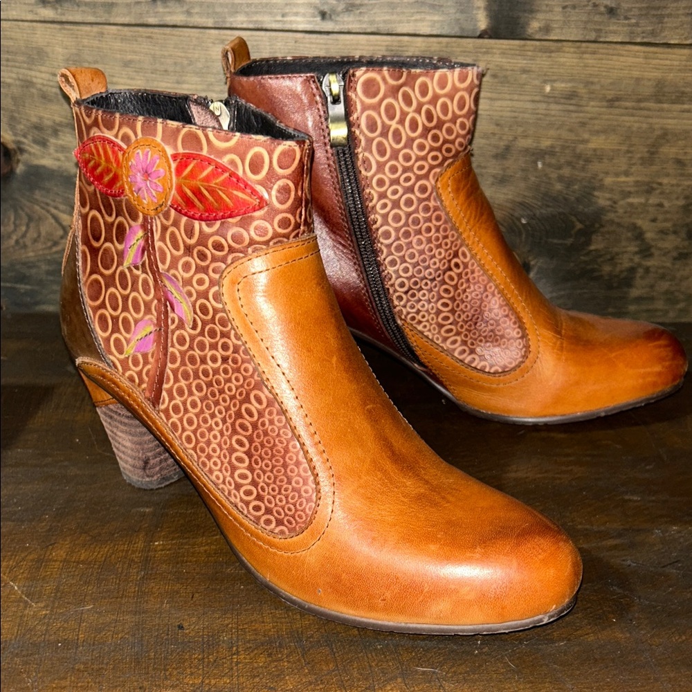 Artisan Tan Leather Ankle Boots with Floral Embroidery